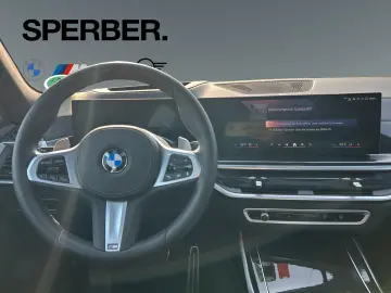 BMW X7 xD40i AirSusp Massage Ventil SoftClo IcGlow 6Seats