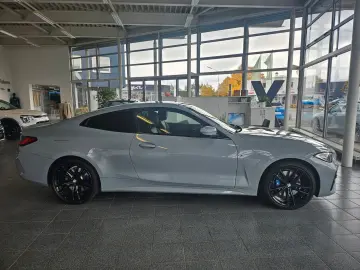 BMW M440 i xDrive Coupe