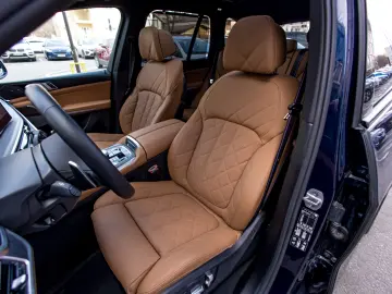 BMW X5 xDrive40i - Livrare Imediata