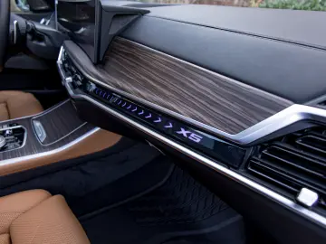 BMW X5 xDrive40i - Livrare Imediata