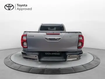 TOYOTA Toyota Hilux 2.8 D-4D 4WD 4 porte Double Cab Exe