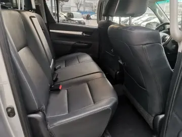 TOYOTA Toyota Hilux 2.8 D-4D 4WD 4 porte Double Cab Exe