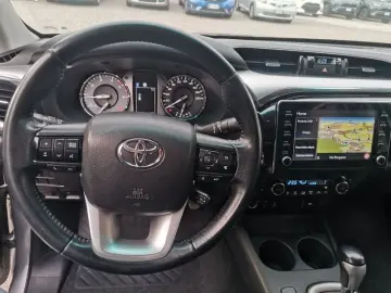 TOYOTA Toyota Hilux 2.8 D-4D 4WD 4 porte Double Cab Exe