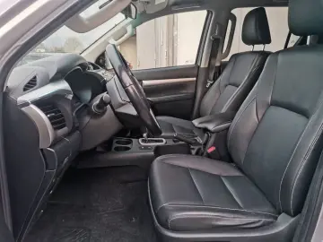 TOYOTA Toyota Hilux 2.8 D-4D 4WD 4 porte Double Cab Exe