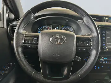 TOYOTA Hilux 4x4 Double Cab Invincible  Hardtop AHK 360