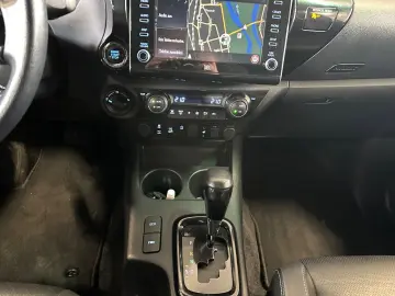 TOYOTA Hilux 4x4 Double Cab Invincible  Hardtop AHK 360