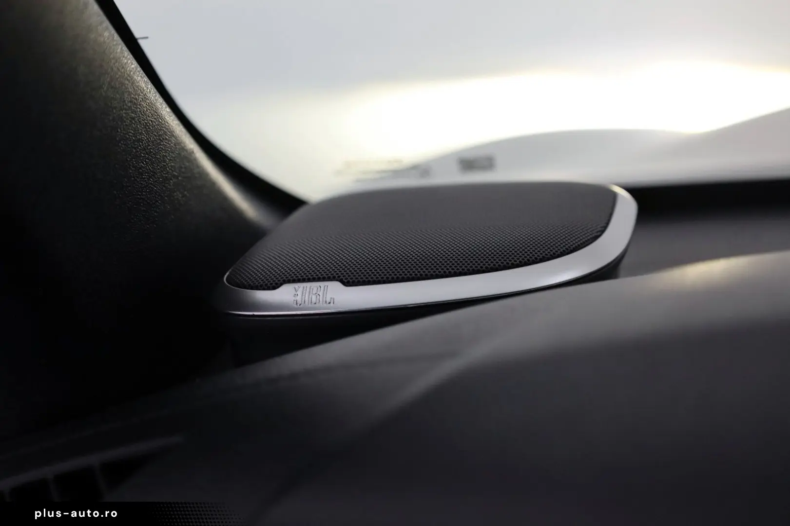 TOYOTA Hilux 2.8 D-4D Invincible  Rollbügel  Rollo  AHK