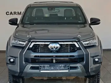 TOYOTA Hilux 2.8 D-4D Invincible  Rollbügel  Rollo  AHK