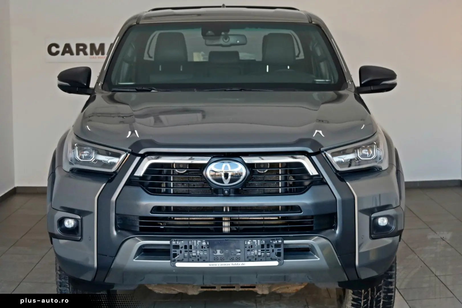 TOYOTA Hilux 2.8 D-4D Invincible  Rollbügel  Rollo  AHK
