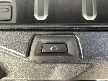 BMW X5 M  AHK 360  HEAD-UP MASSAGE SITZBELÜFT PANO