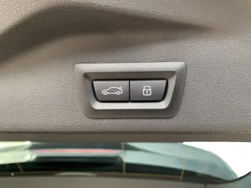 BMW X5 M  AHK 360  HEAD-UP MASSAGE SITZBELÜFT PANO