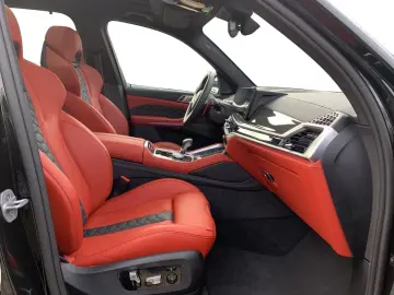 BMW X5 M  AHK 360  HEAD-UP MASSAGE SITZBELÜFT PANO