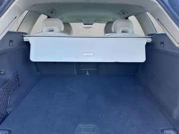 VOLVO XC60 B5 AWD Vollleder PilotAssist BLIS H&K 19&&hellip;