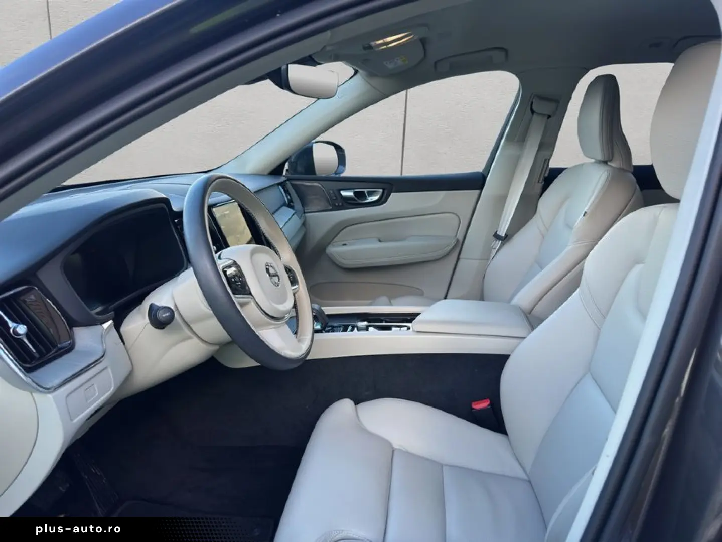 VOLVO XC60 B5 AWD Vollleder PilotAssist BLIS H&K 19&&hellip;