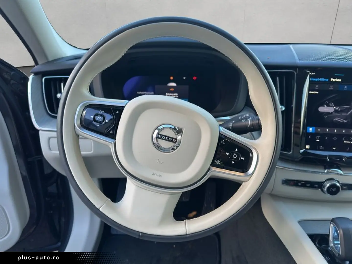 VOLVO XC60 B5 AWD Vollleder PilotAssist BLIS H&K 19&&hellip;