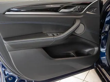 BMW X4 M40i AHK Panorama Navi HUD Leder StandHZG RFK