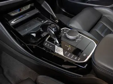 BMW X4 M40i AHK Panorama Navi HUD Leder StandHZG RFK