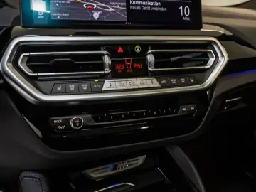 BMW X4 M40i AHK Panorama Navi HUD Leder StandHZG RFK