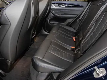 BMW X4 M40i AHK Panorama Navi HUD Leder StandHZG RFK