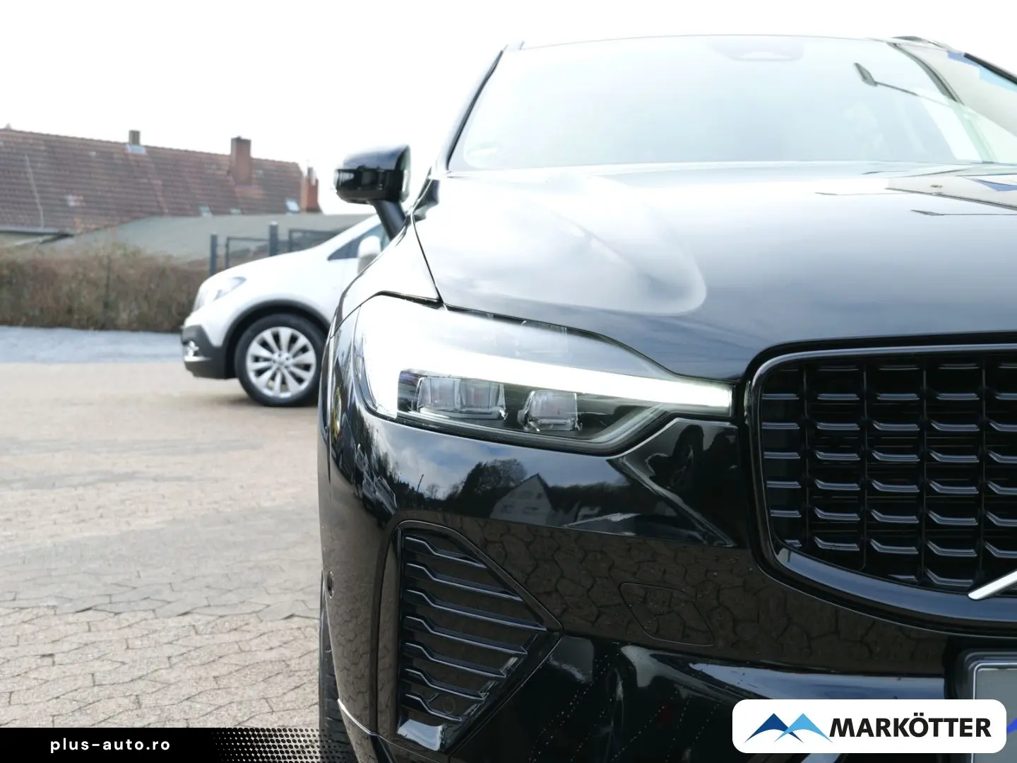 VOLVO XC60 B4 AWD Plus Dark ACC BLIS 360 Standhzg Holz