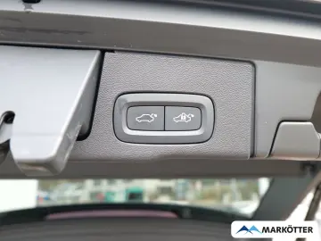 VOLVO XC60 B4 AWD Plus Dark ACC BLIS 360 Standhzg Holz