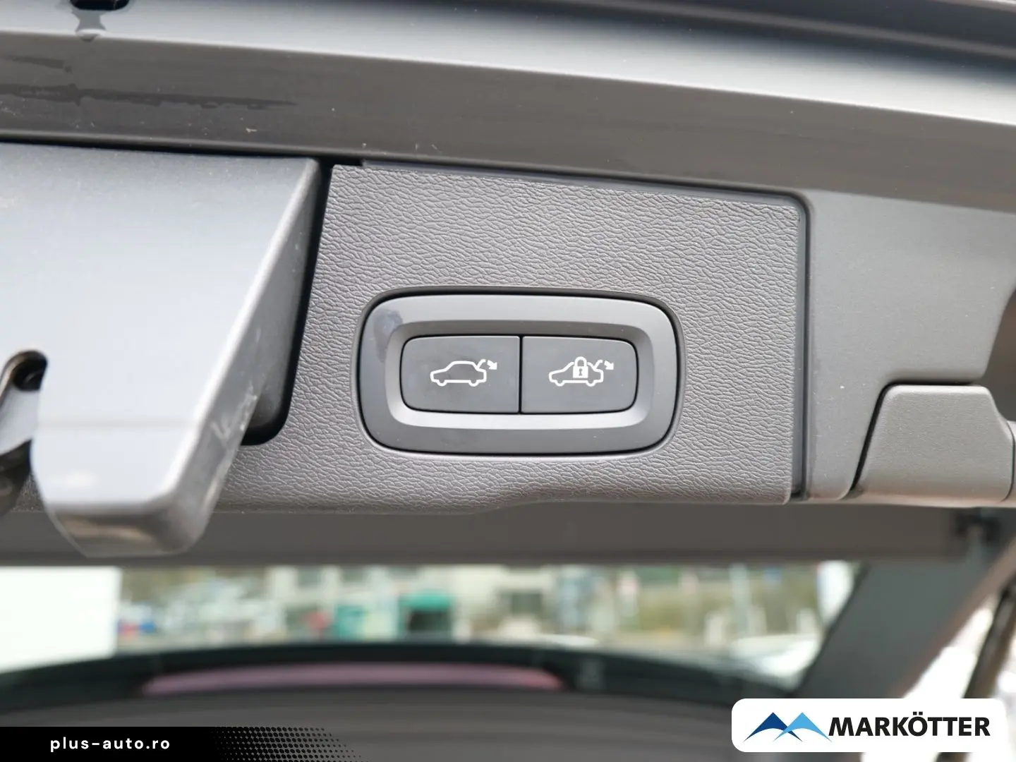 VOLVO XC60 B4 AWD Plus Dark ACC BLIS 360 Standhzg Holz