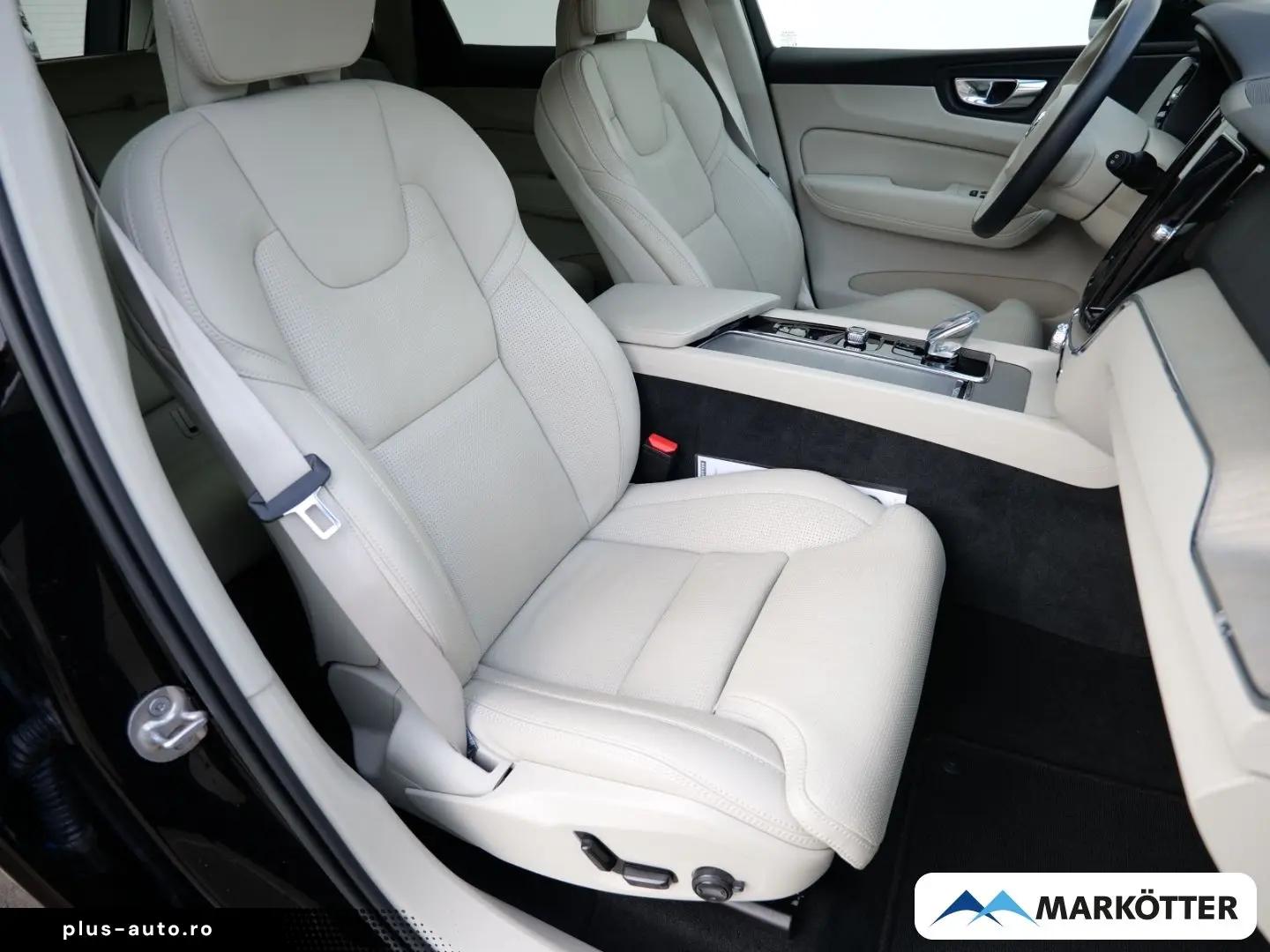 VOLVO XC60 B4 AWD Plus Dark ACC BLIS 360 Standhzg Holz