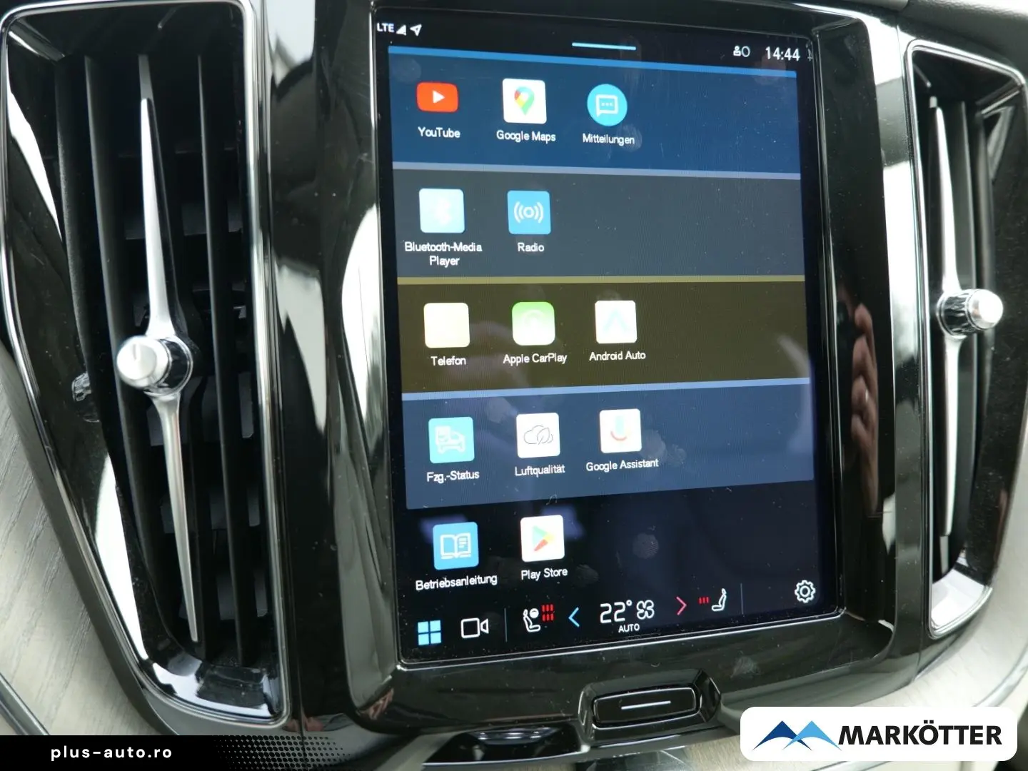 VOLVO XC60 B4 AWD Plus Dark ACC BLIS 360 Standhzg Holz