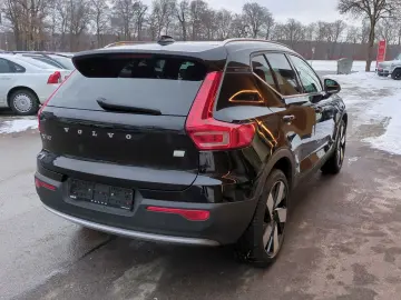 VOLVO XC40 Plus Bright Recharge Plug-In Hybrid 2WD Sta