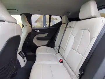 VOLVO XC40 Plus Bright Recharge Plug-In Hybrid 2WD Sta