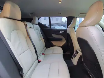 VOLVO XC40 Plus Bright Recharge Plug-In Hybrid 2WD Sta