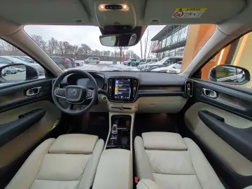 VOLVO XC40 Plus Bright Recharge Plug-In Hybrid 2WD Sta