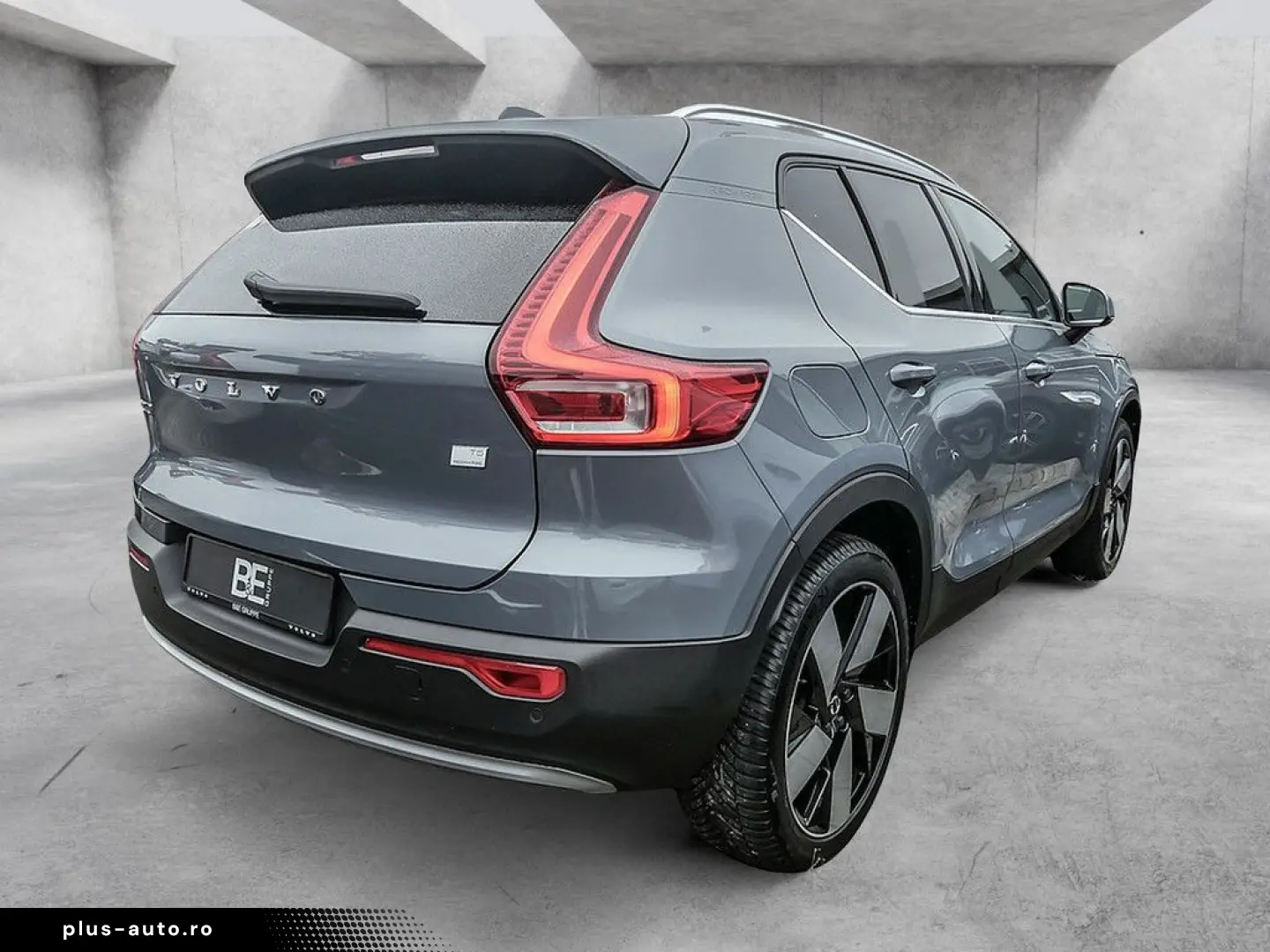 VOLVO XC40 T5 Plus Bright Recharge Plug-In Hybrid LED