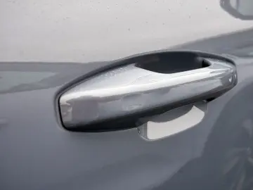 VOLVO XC40 T5 Plus Bright Recharge Plug-In Hybrid LED