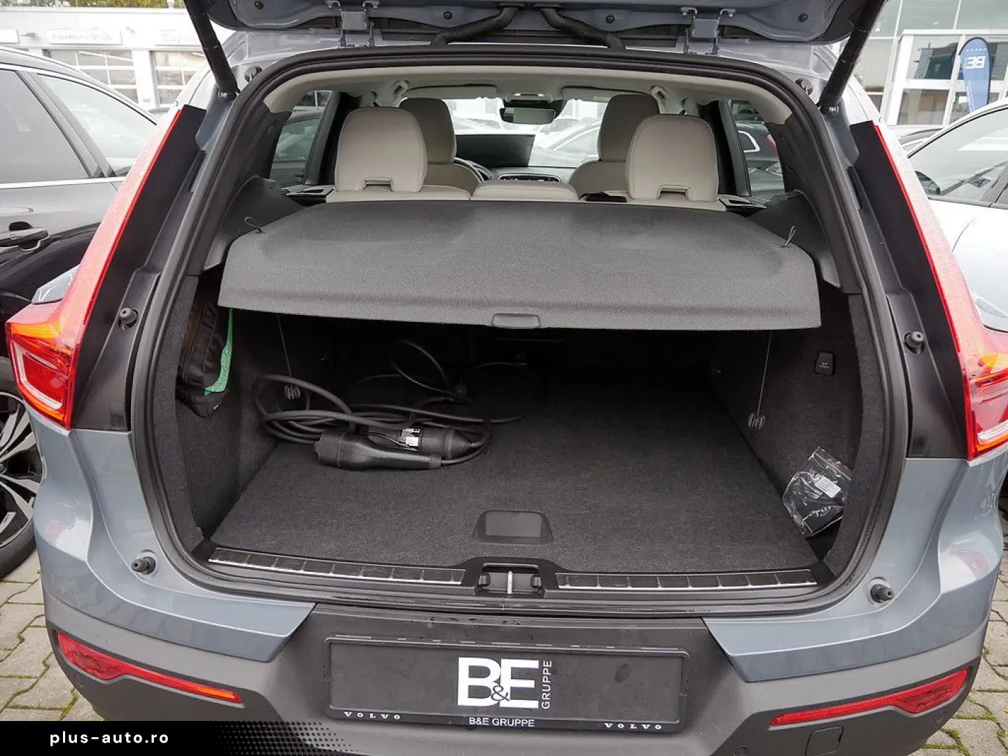 VOLVO XC40 T5 Plus Bright Recharge Plug-In Hybrid LED