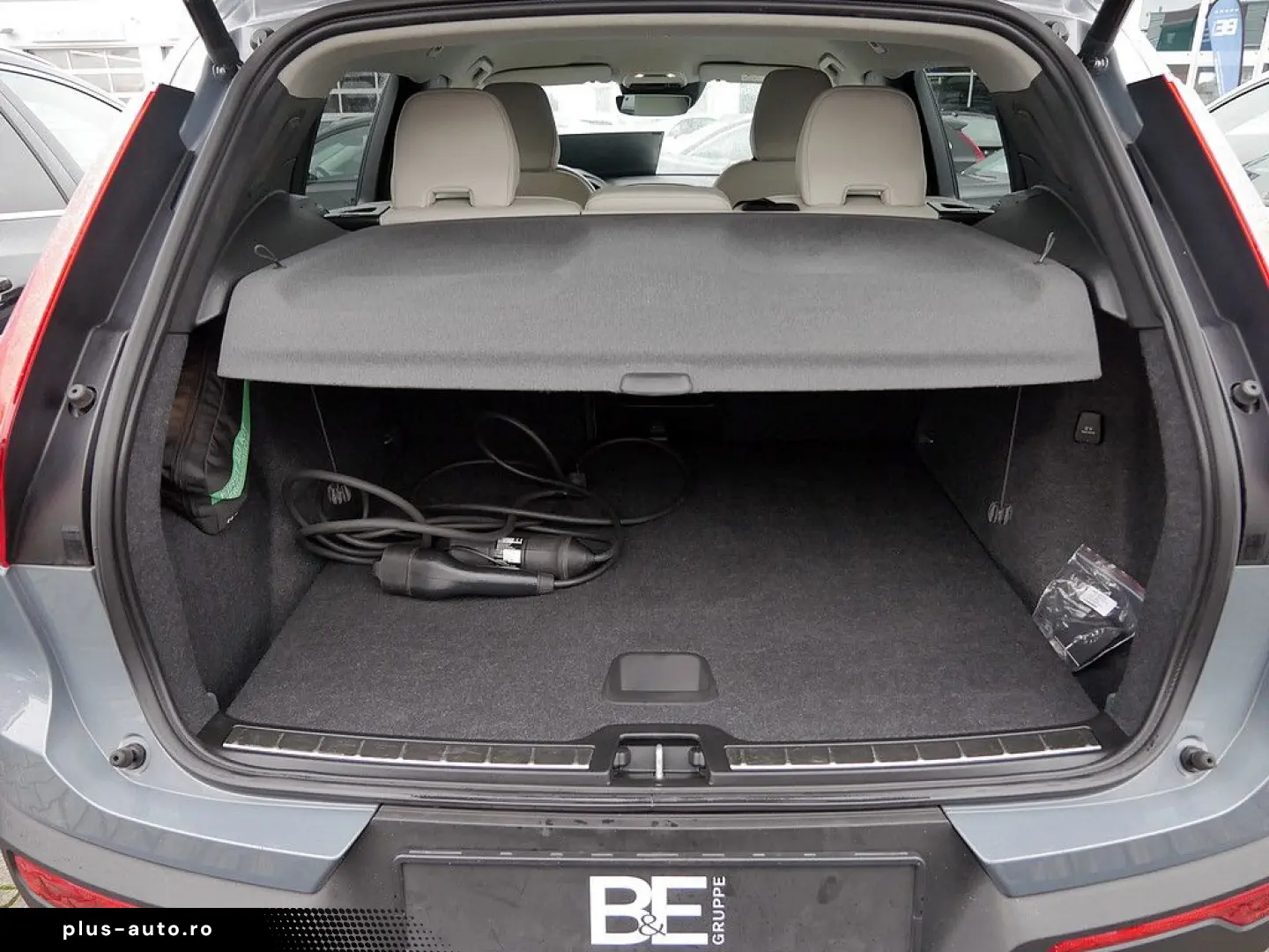 VOLVO XC40 T5 Plus Bright Recharge Plug-In Hybrid LED