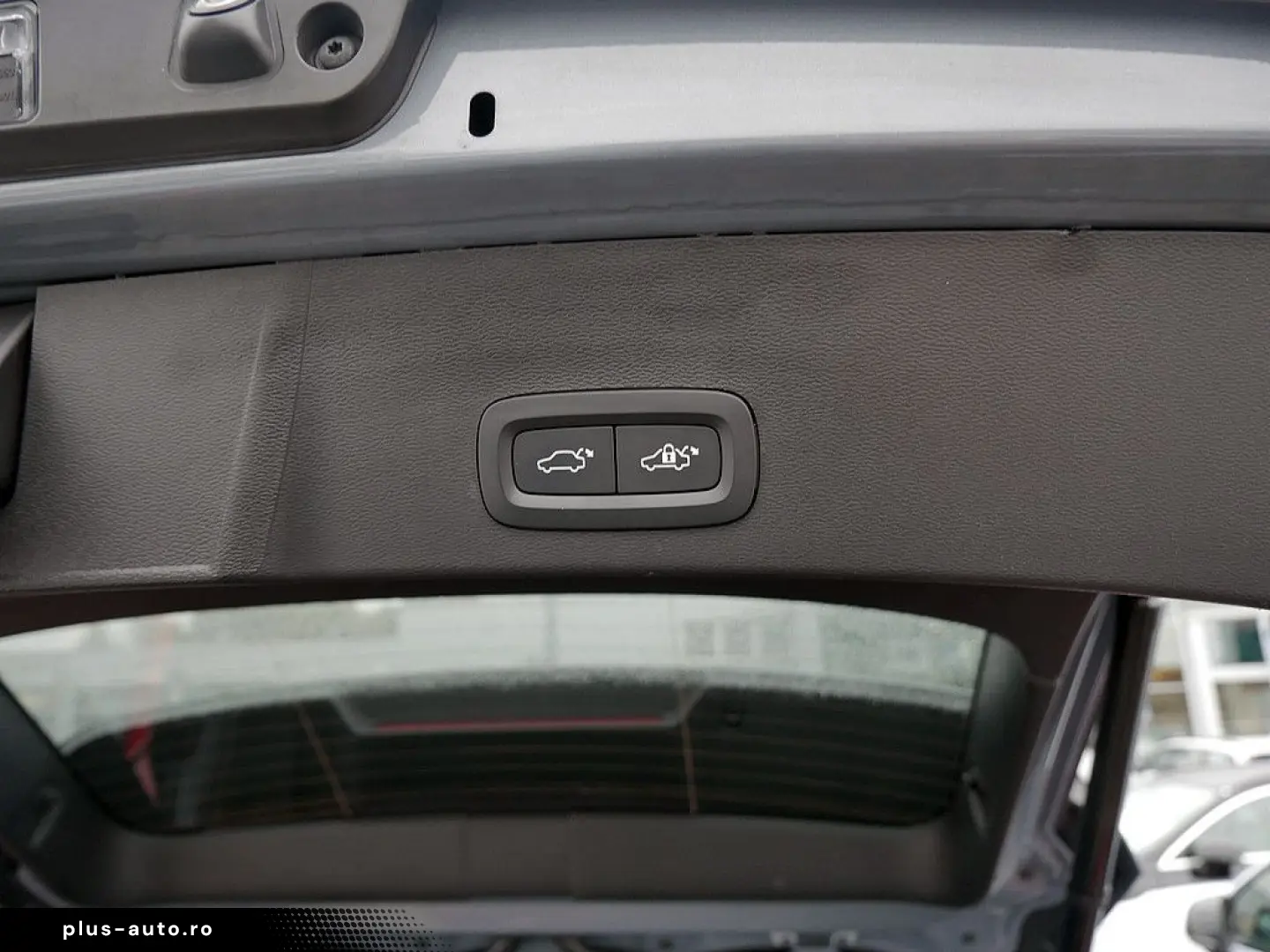 VOLVO XC40 T5 Plus Bright Recharge Plug-In Hybrid LED