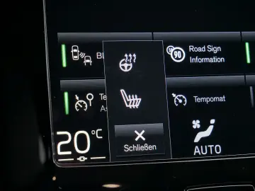 VOLVO XC40 T5 Plus Bright Recharge Plug-In Hybrid LED