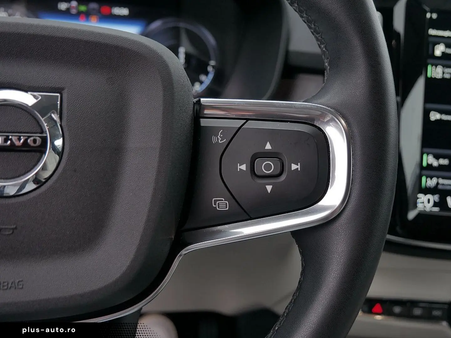 VOLVO XC40 T5 Plus Bright Recharge Plug-In Hybrid LED