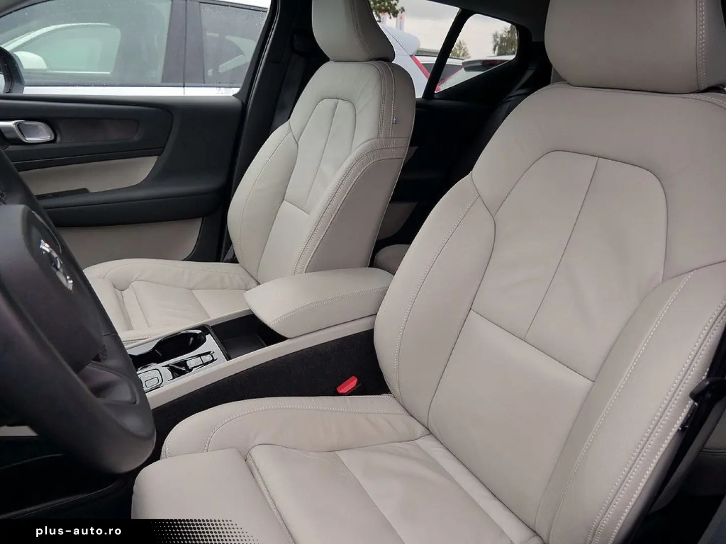 VOLVO XC40 T5 Plus Bright Recharge Plug-In Hybrid LED