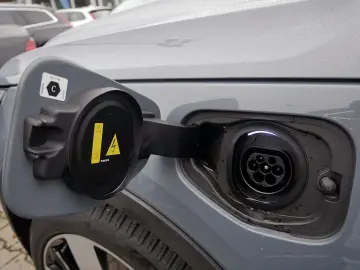VOLVO XC40 T5 Plus Bright Recharge Plug-In Hybrid LED