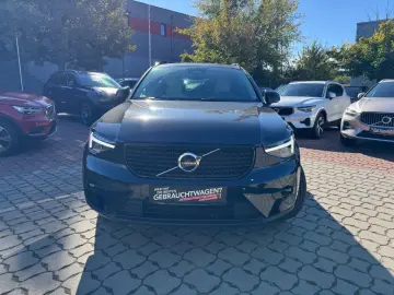 VOLVO XC40 B4 B DKG Ultimate Dark HarmanKardon ACC