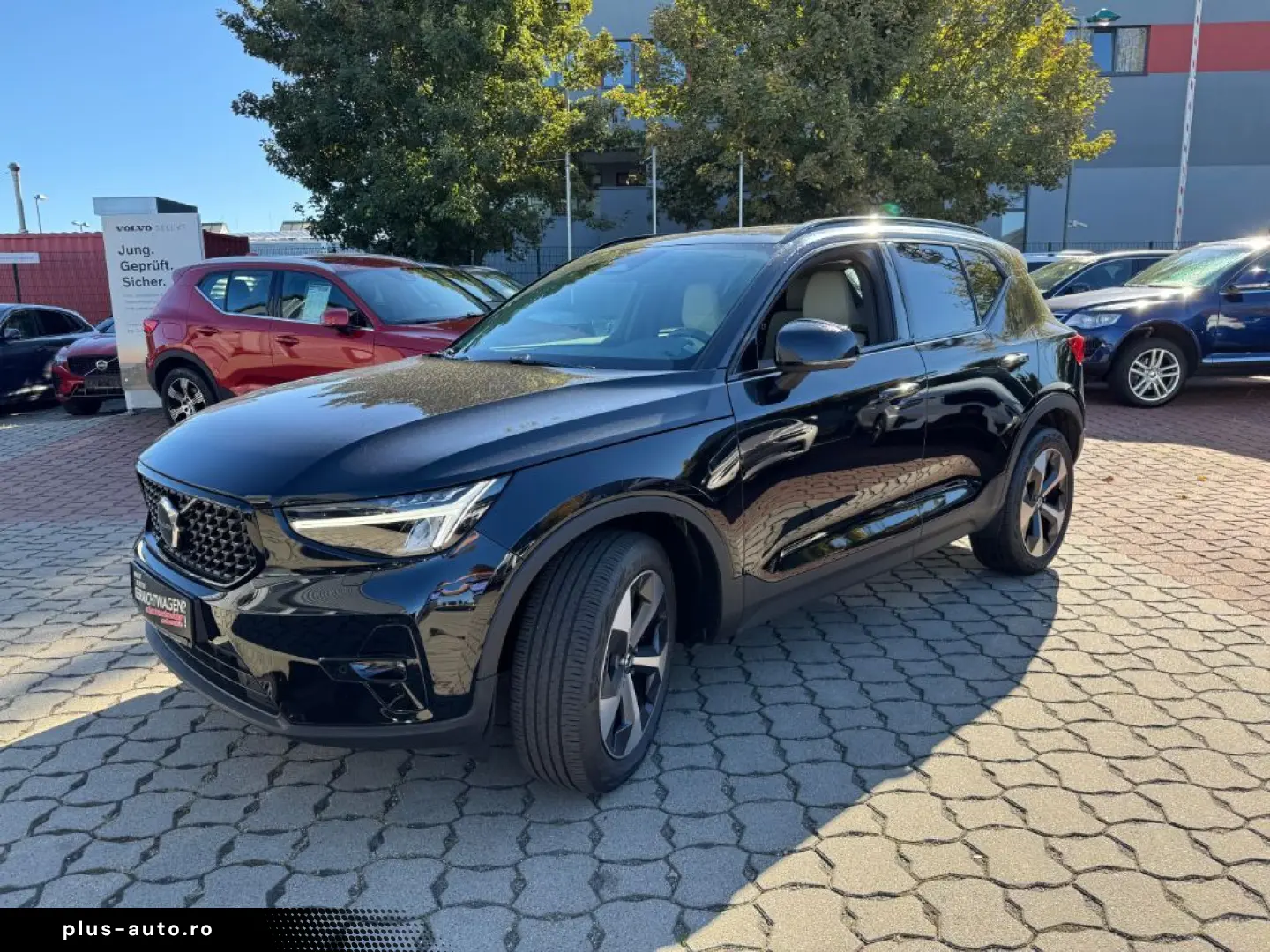 VOLVO XC40 B4 B DKG Ultimate Dark HarmanKardon ACC