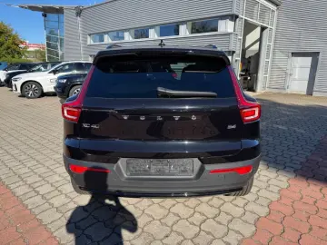 VOLVO XC40 B4 B DKG Ultimate Dark HarmanKardon ACC