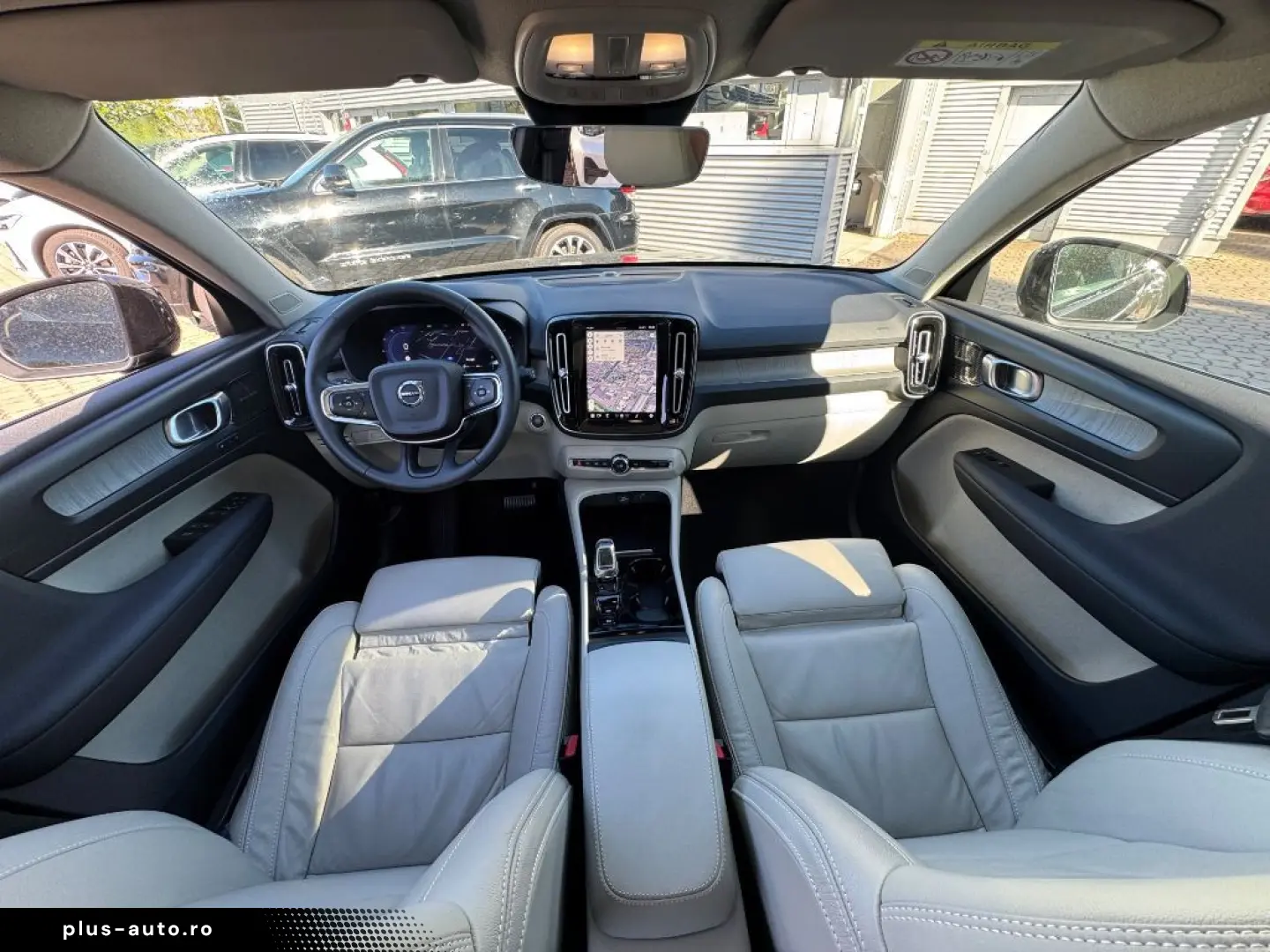 VOLVO XC40 B4 B DKG Ultimate Dark HarmanKardon ACC