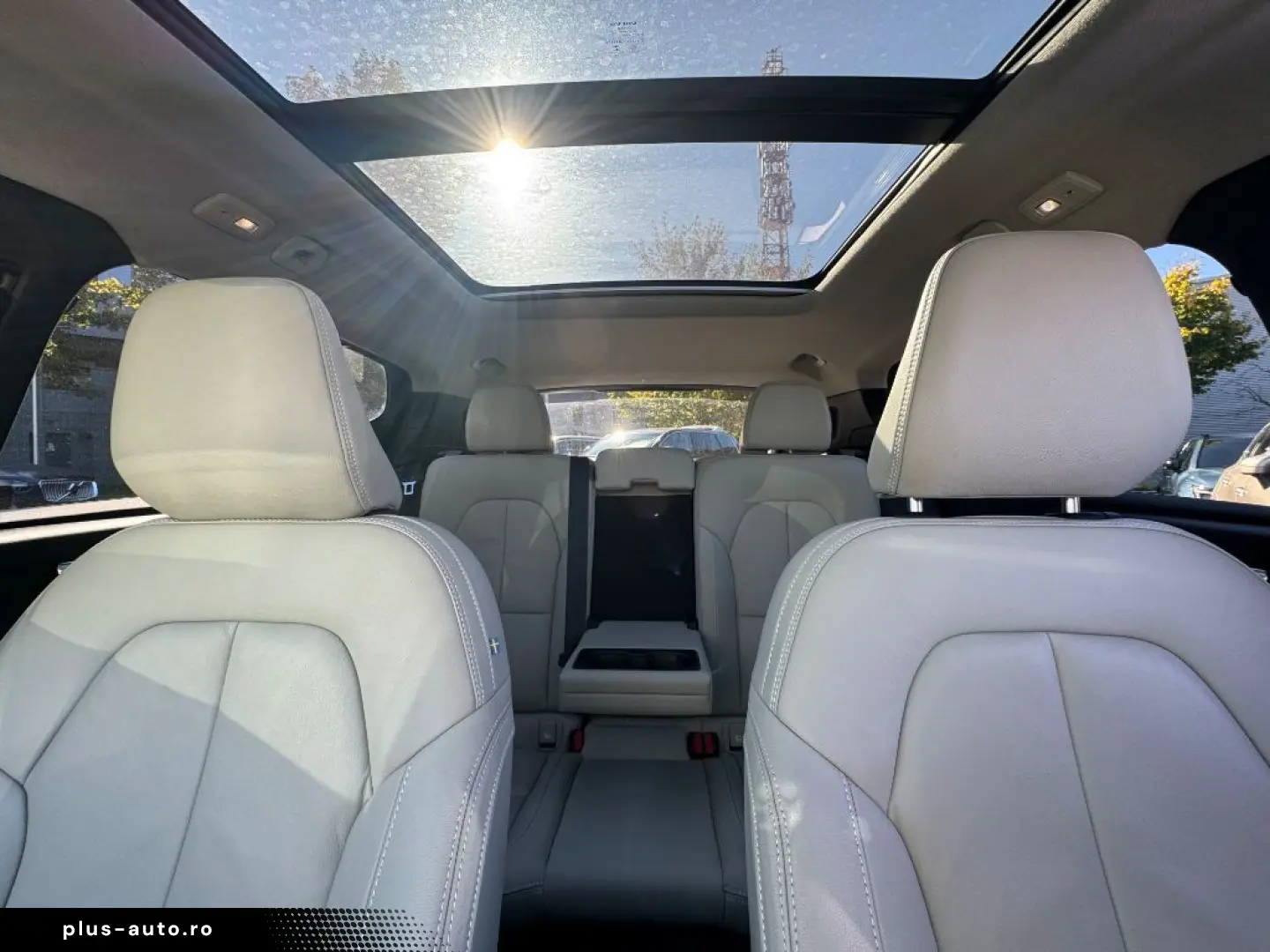 VOLVO XC40 B4 B DKG Ultimate Dark HarmanKardon ACC