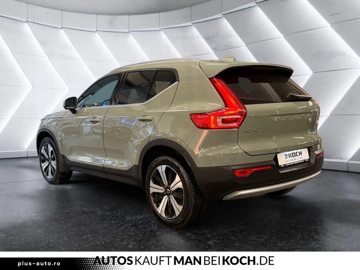 VOLVO XC40 T4 Recharge Plus Bright BLIS STDHz 360v H&K