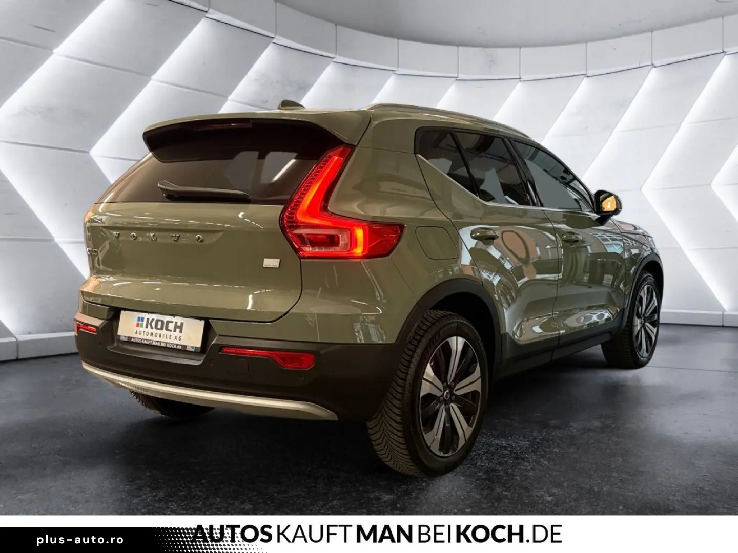 VOLVO XC40 T4 Recharge Plus Bright BLIS STDHz 360v H&K