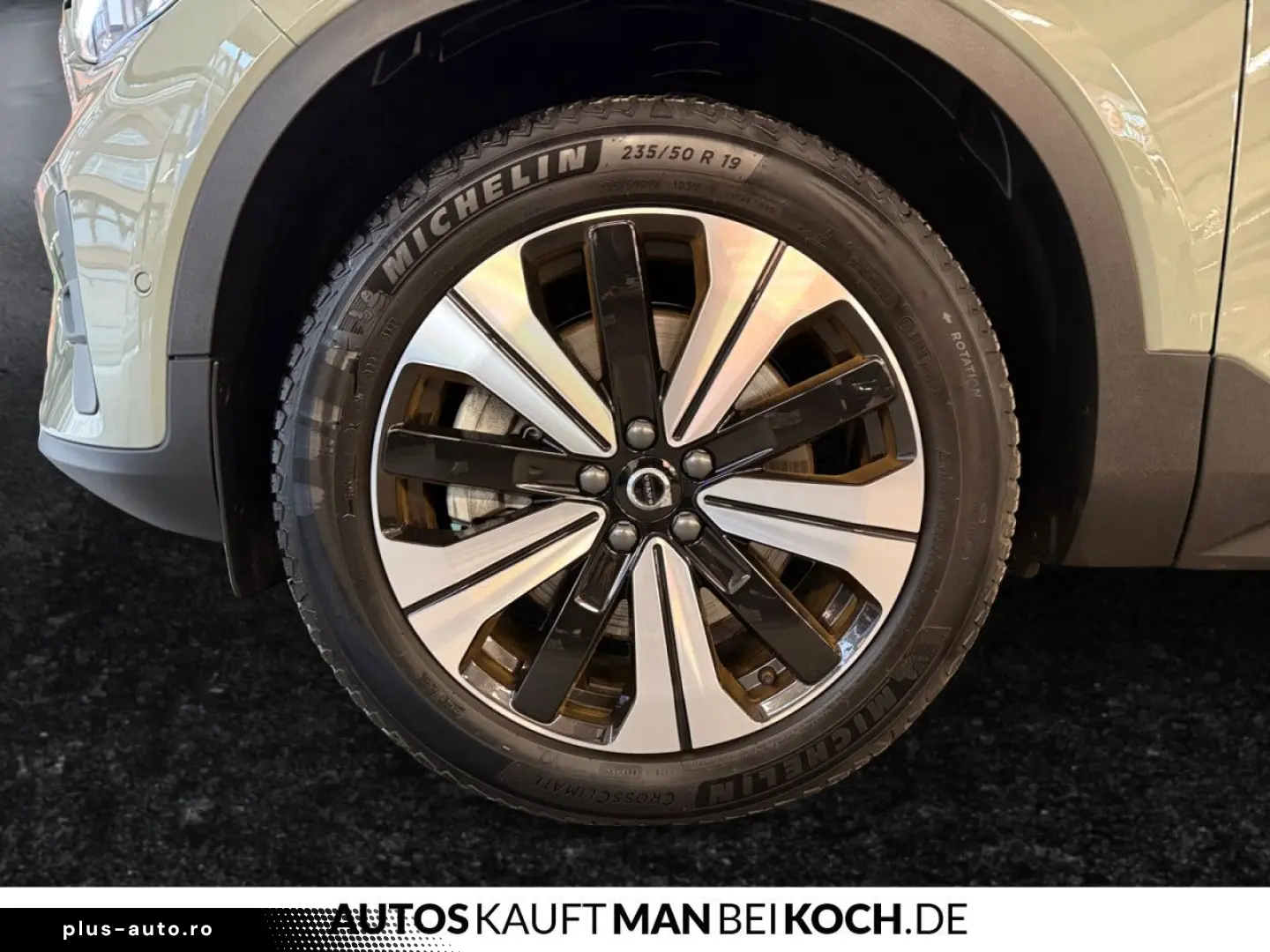 VOLVO XC40 T4 Recharge Plus Bright BLIS STDHz 360v H&K