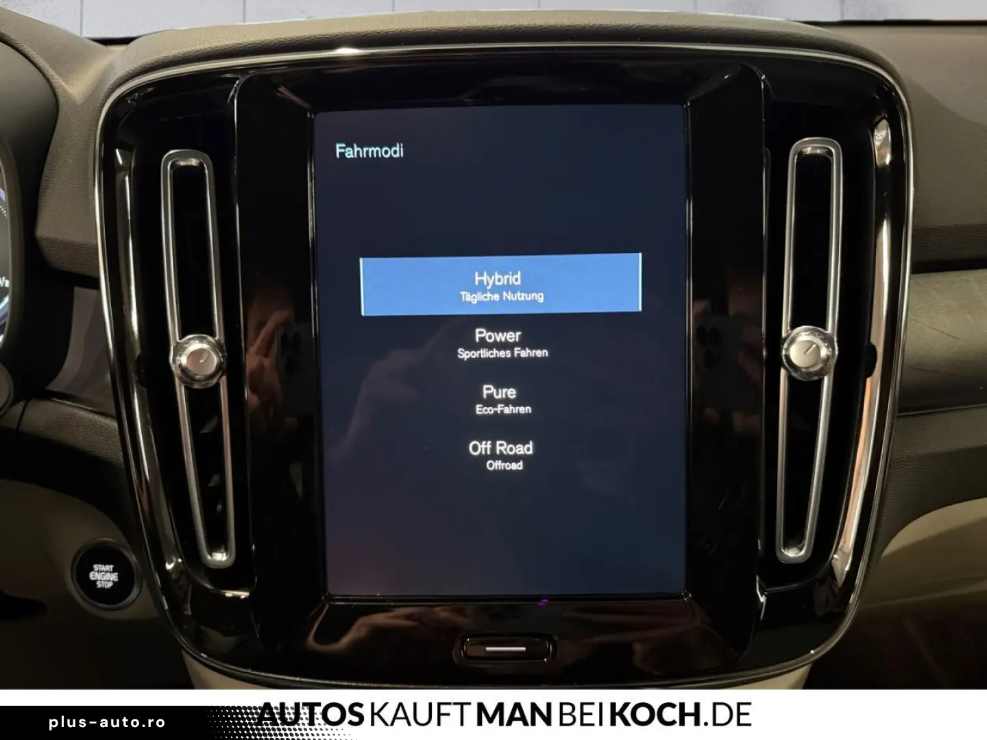 VOLVO XC40 T4 Recharge Plus Bright BLIS STDHz 360v H&K